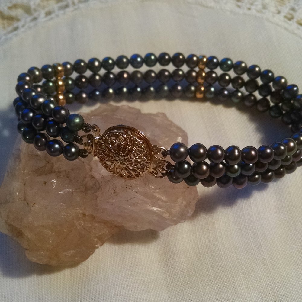 14k Yellow Gold Triple Strand Peacock Black Pearl Bracelet 7" ~ Never Worn